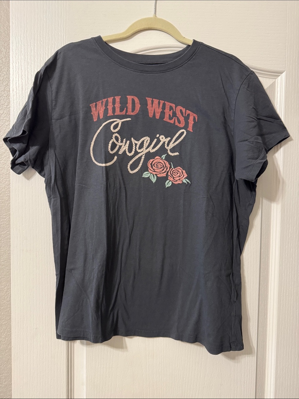 TORRID 0X Boyfriend Fit Tee - Wild West Graphic & Embroidered Flowers